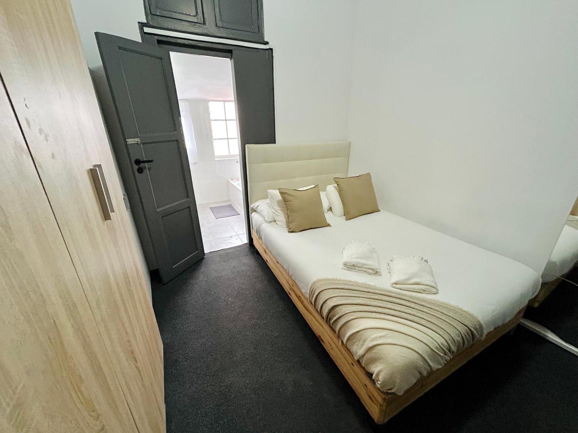 Cost Alameda Guest house *